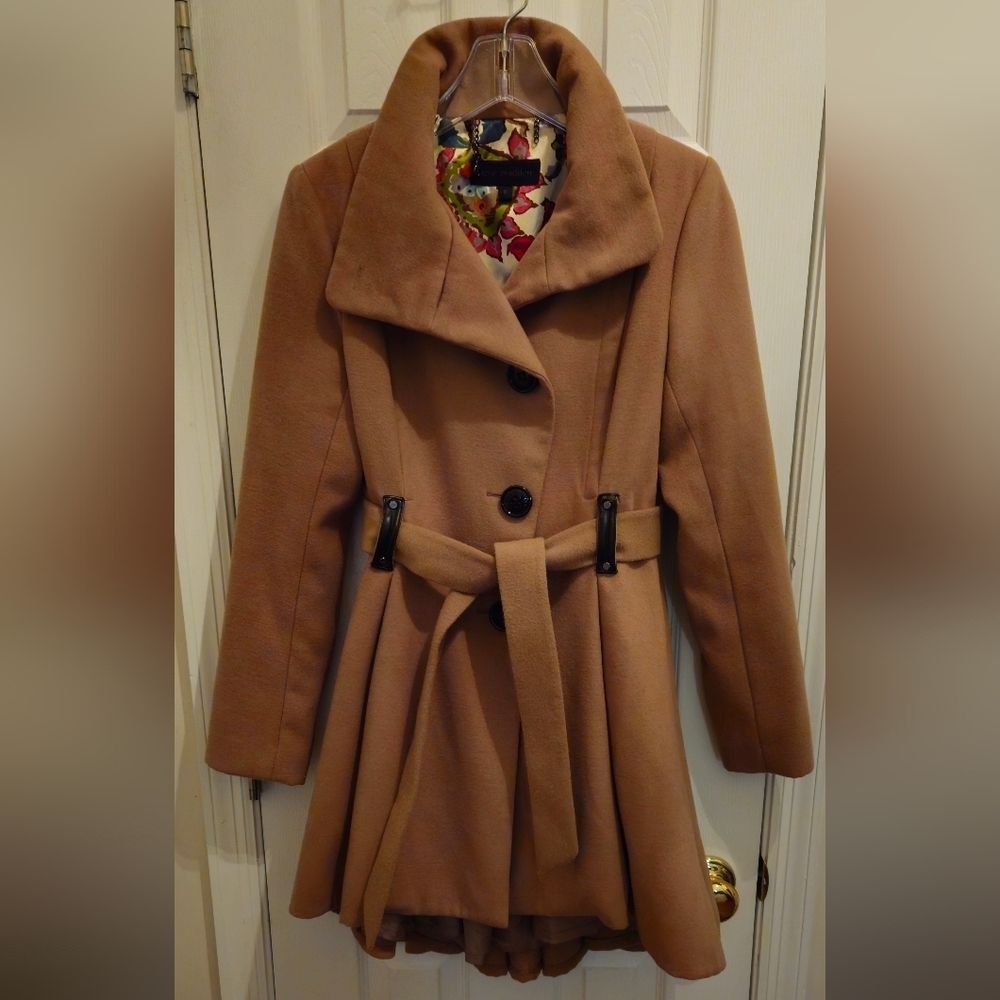 Steve Madden Tan High-Low, Skirted Hem Trench Coat - Size - Small - Picture 2 of 13